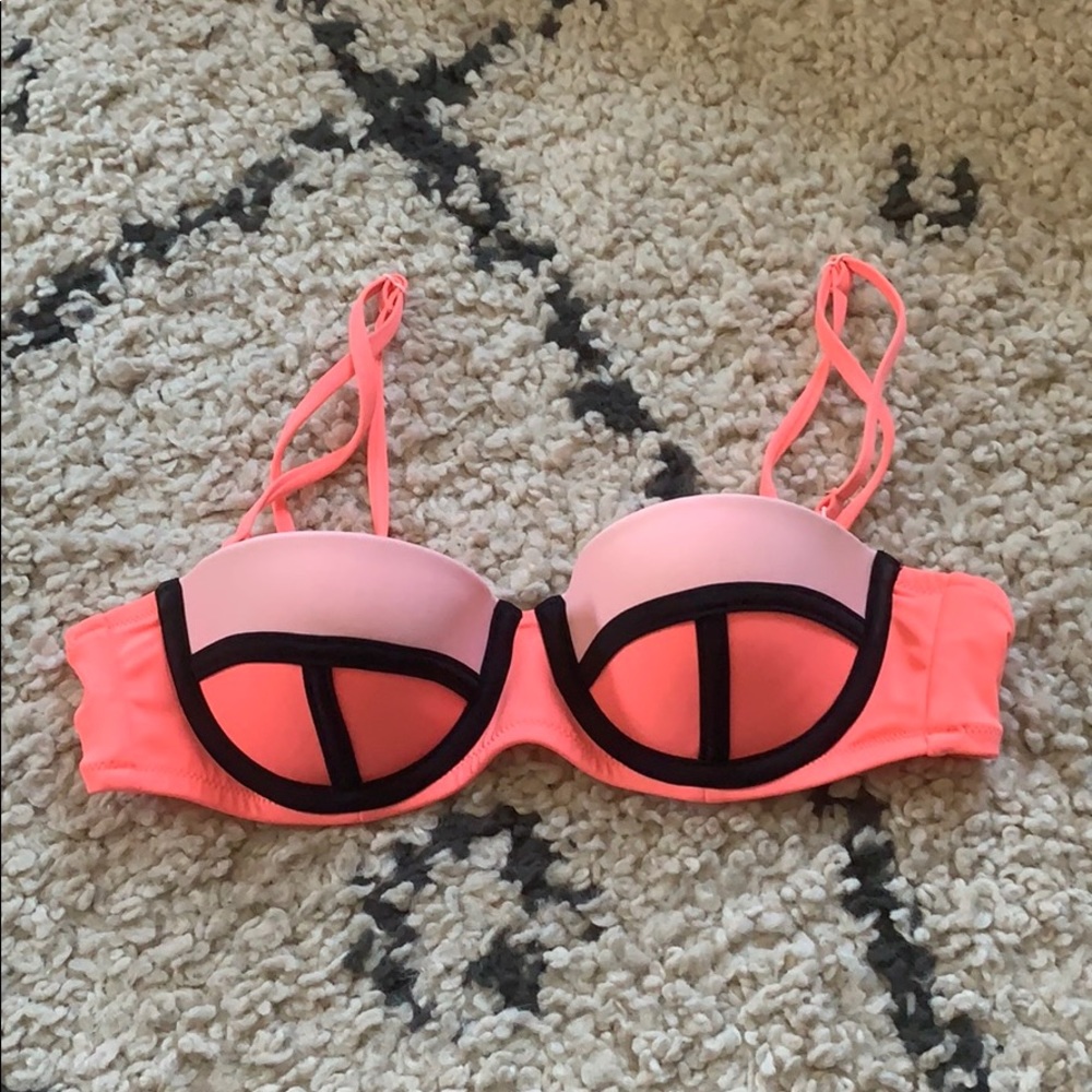 Victoria’s Secret Bikini Top